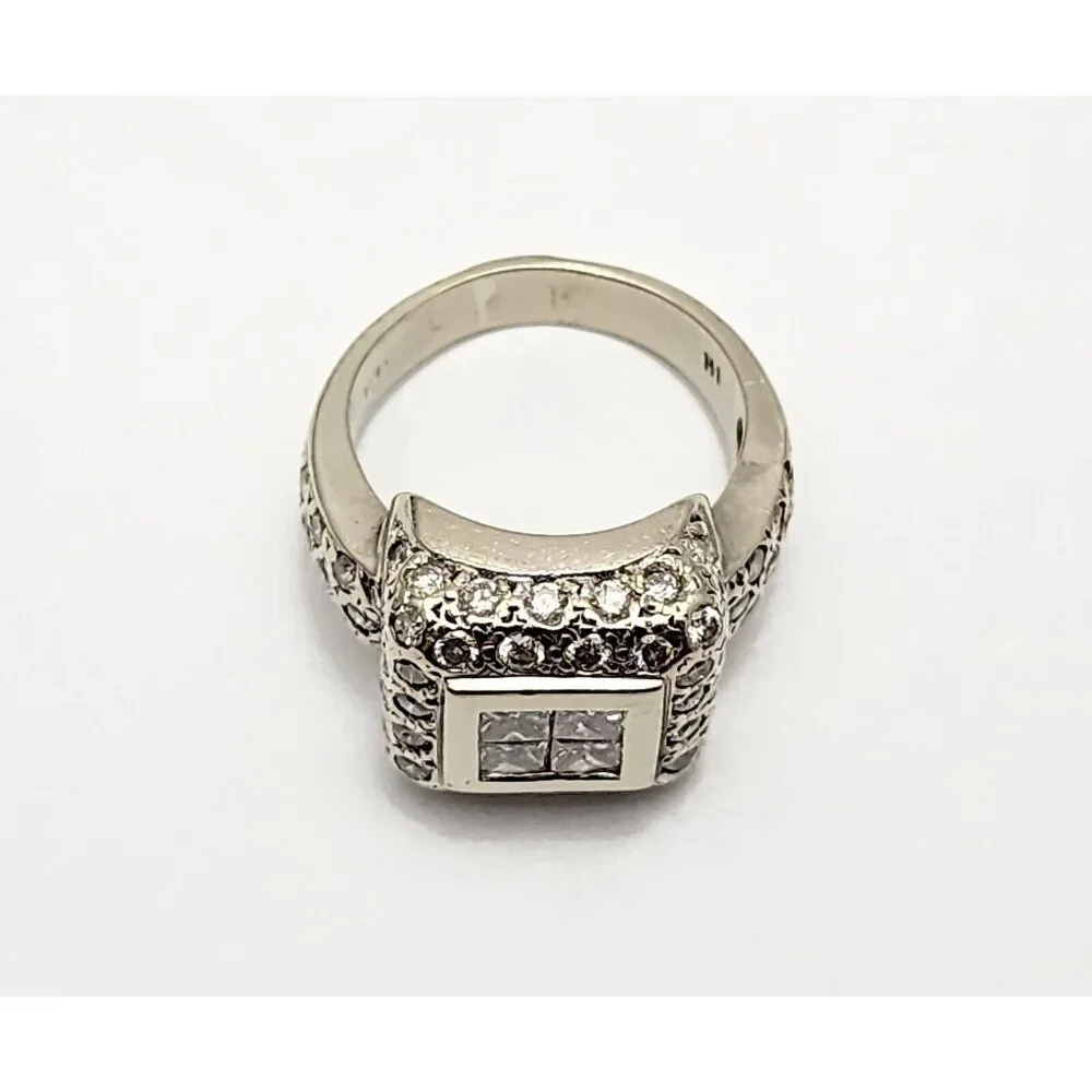 Beautiful 14K Karat Solid White Gold Designer Diamond Statement Ring - Size 7